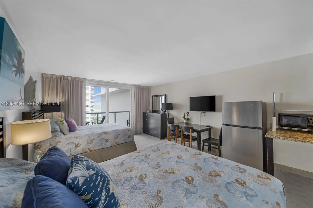19201 N Collins Ave #1117, Sunny Isles Beach: photo 1 of 22