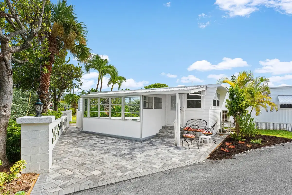 21 Bamboo Dr #CD, Briny Breezes: photo 1 of 15