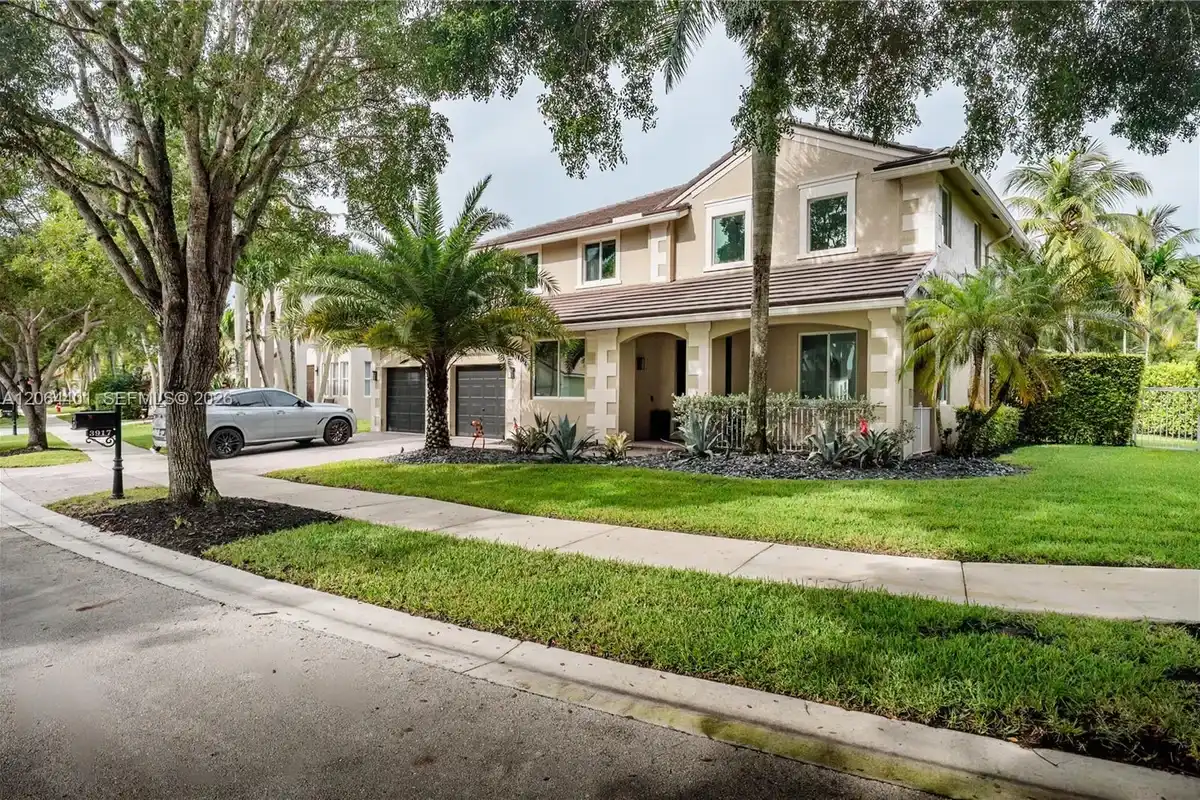 3917 Heron Ridge Ln, Weston: photo 1 of 36