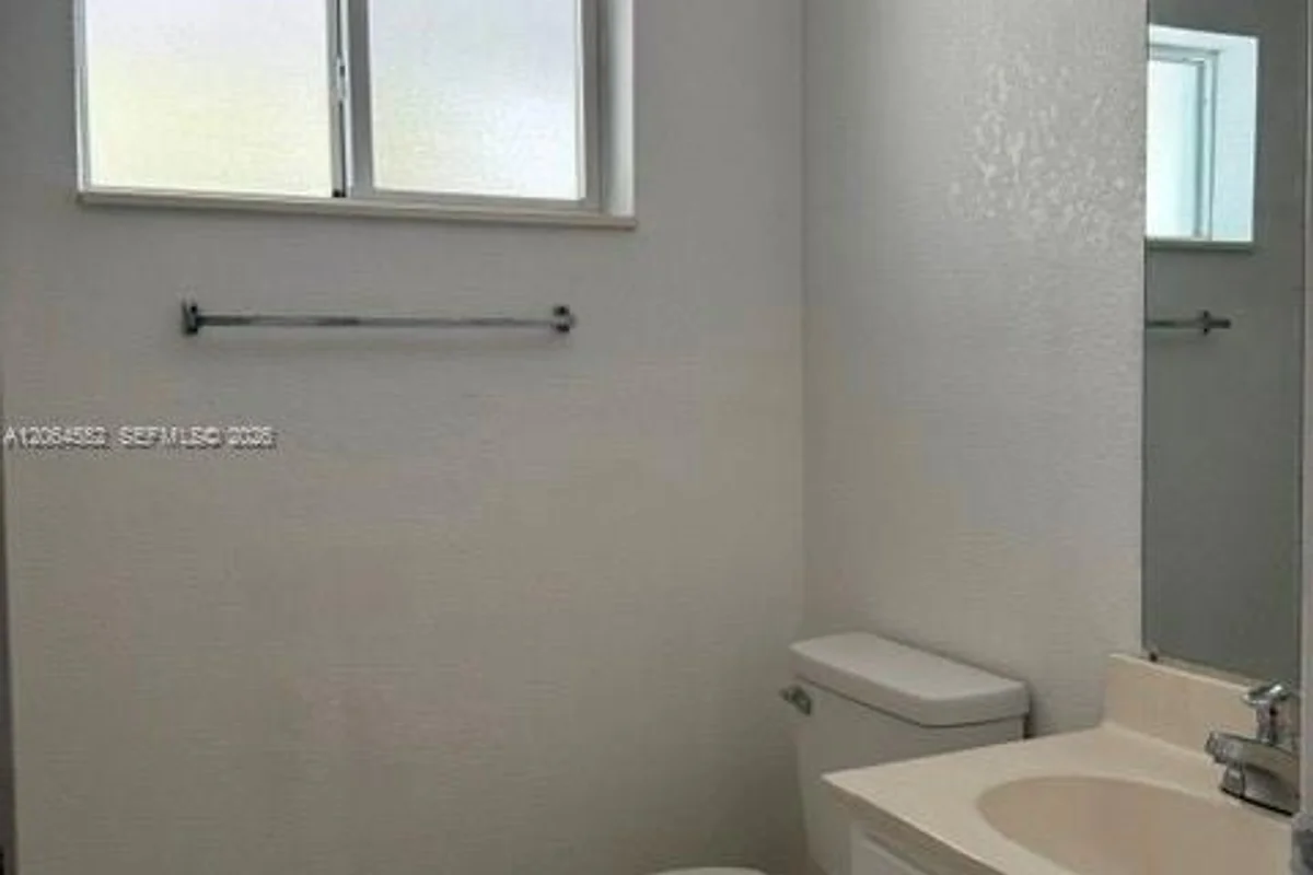 4271 NW 5th St #112, Plantation: photo 1 of 3