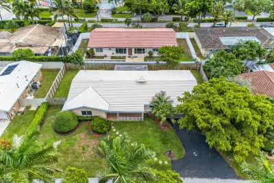 2750 SE 3rd St, Pompano Beach: photo 1 of 54