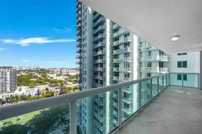 1800 N Bayshore Dr #2410, Miami: photo 1 of 24