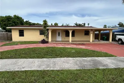 19710 NW 51st Ave, Miami Gardens: photo 1 of 43