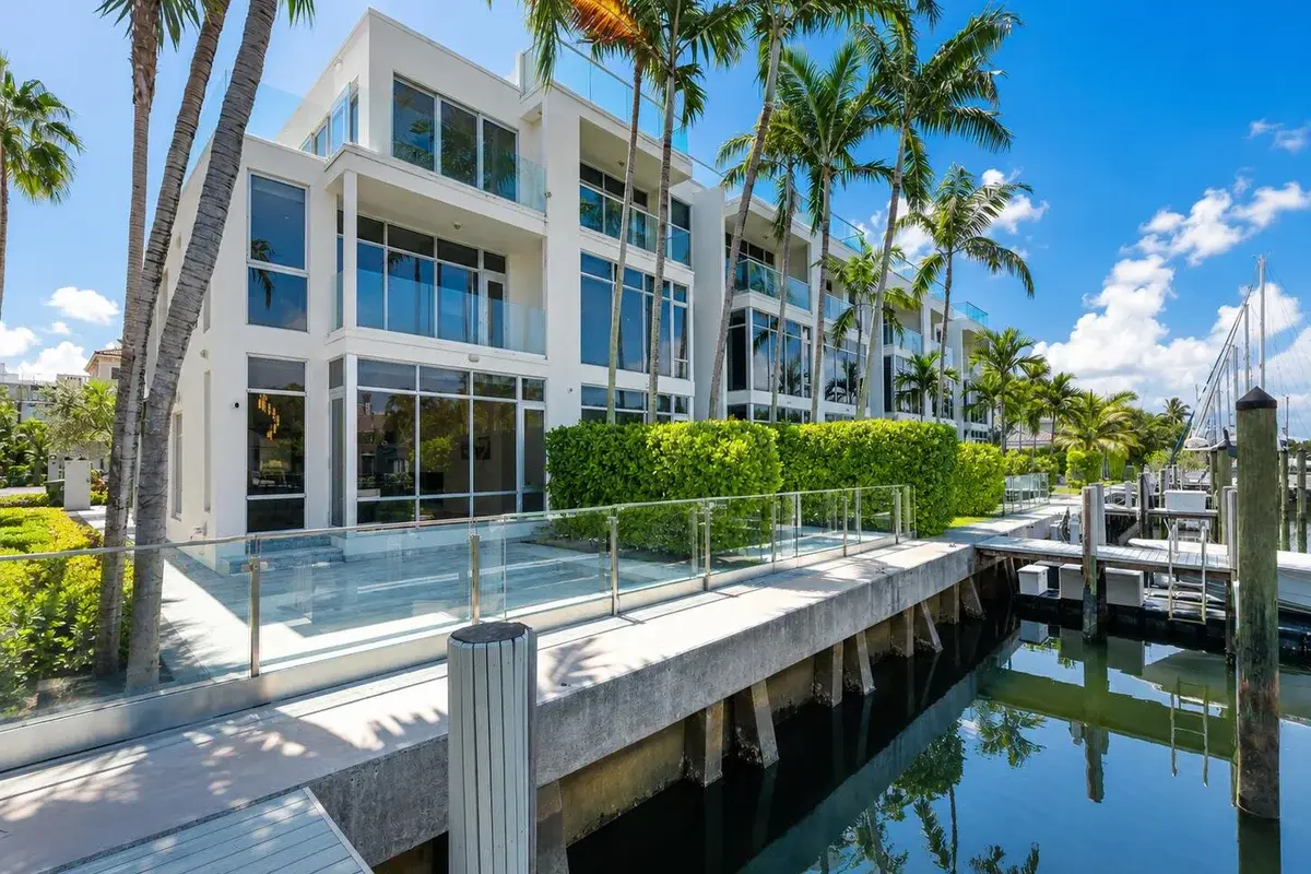 215 Hendricks Isle, Fort Lauderdale: photo 1 of 29