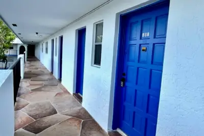 6061 N Falls Cir Dr #402, Lauderhill: photo 1 of 39
