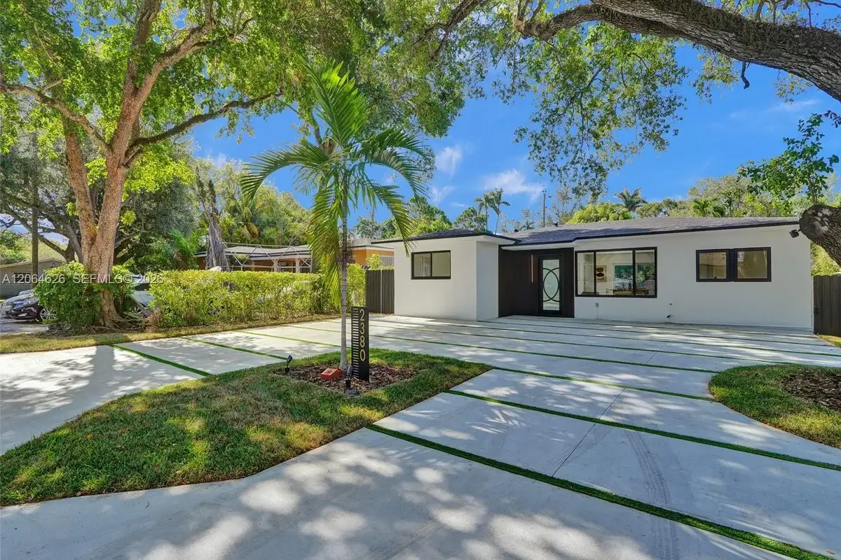 2380 NE 184th Ter, North Miami Beach: photo 1 of 70