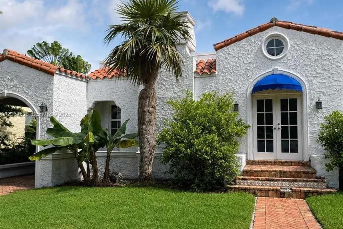 231 Viscaya Ave, Coral Gables: photo 1 of 8