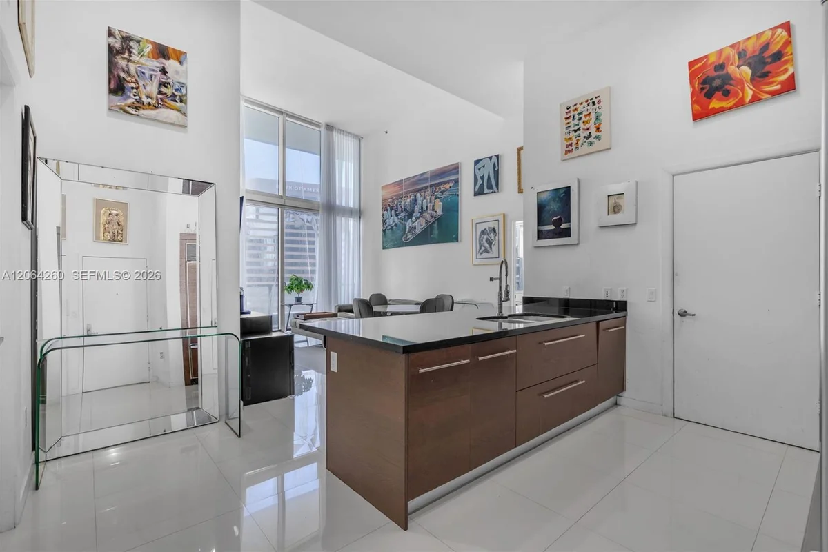 475 Brickell Ave #2813, Miami: photo 1 of 28