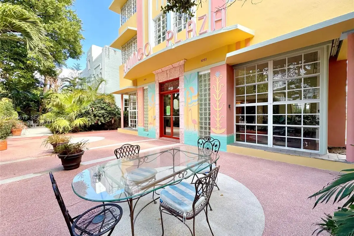 1051 Meridian Ave #1D, Miami Beach: photo 1 of 17