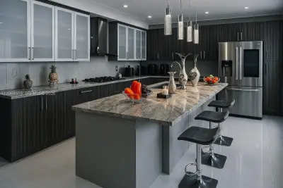2118 NW 86th St, Miami: photo 1 of 11