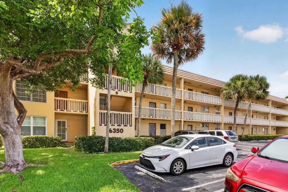 6350 NW 62nd St #201, Tamarac: photo 1 of 25