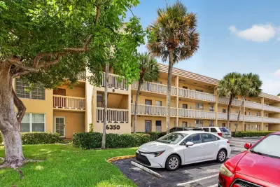 6350 NW 62nd St #201, Tamarac: photo 1 of 25