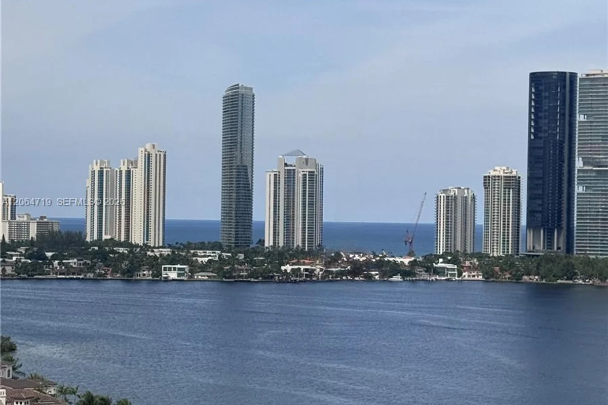 4000 Island Blvd #1804, Aventura: photo 1 of 2