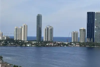 4000 Island Blvd #1804, Aventura: photo 1 of 2