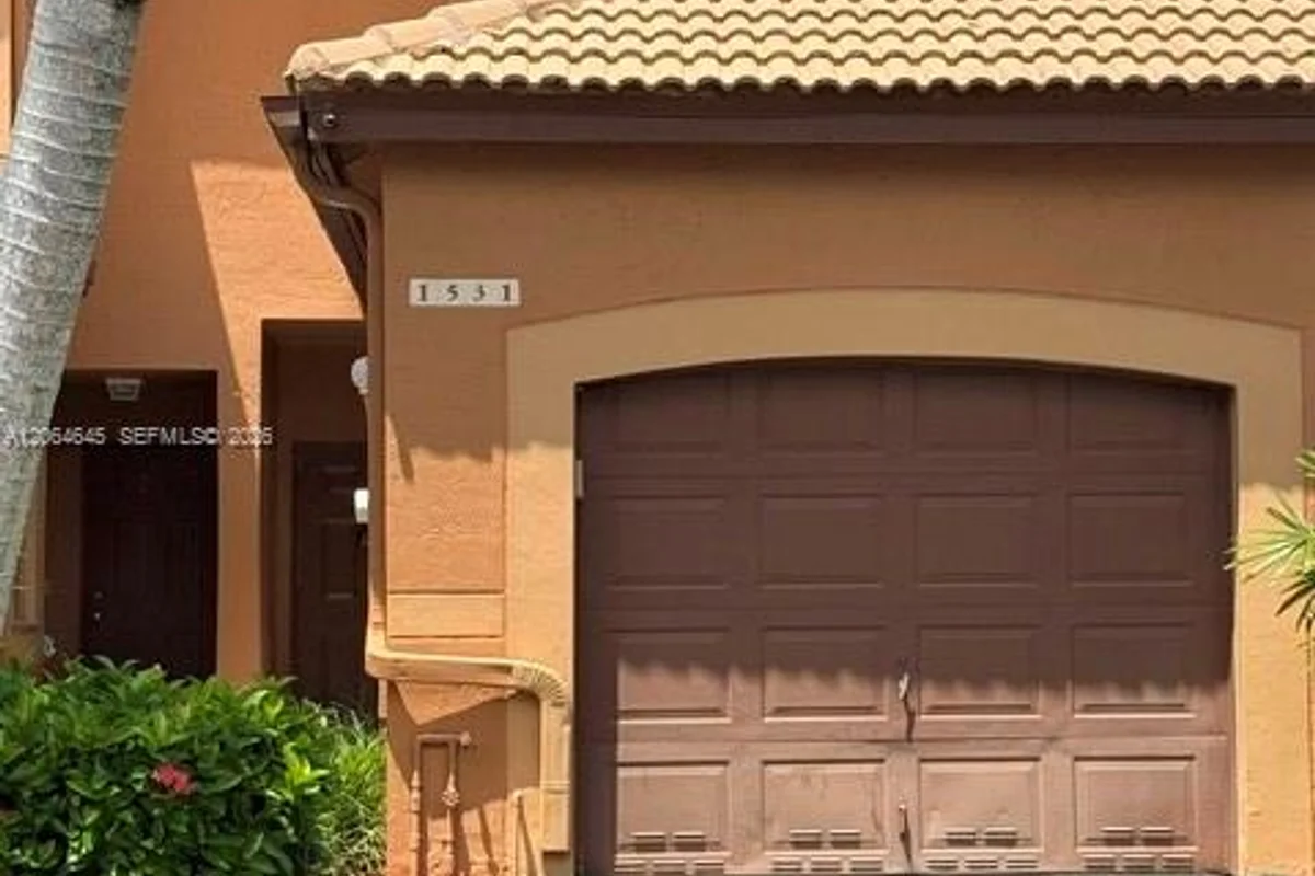 1531 Barcelona Way #3-30, Weston: photo 1 of 21