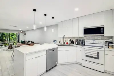 21362 Juego Cir #33D, Boca Raton: photo 1 of 1
