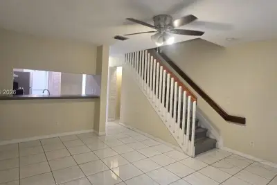 9092 NW 40th St #4, Coral Springs: photo 1 of 20