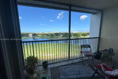 3100 W Rolling Hills Cir #709, Davie: photo 1 of 11
