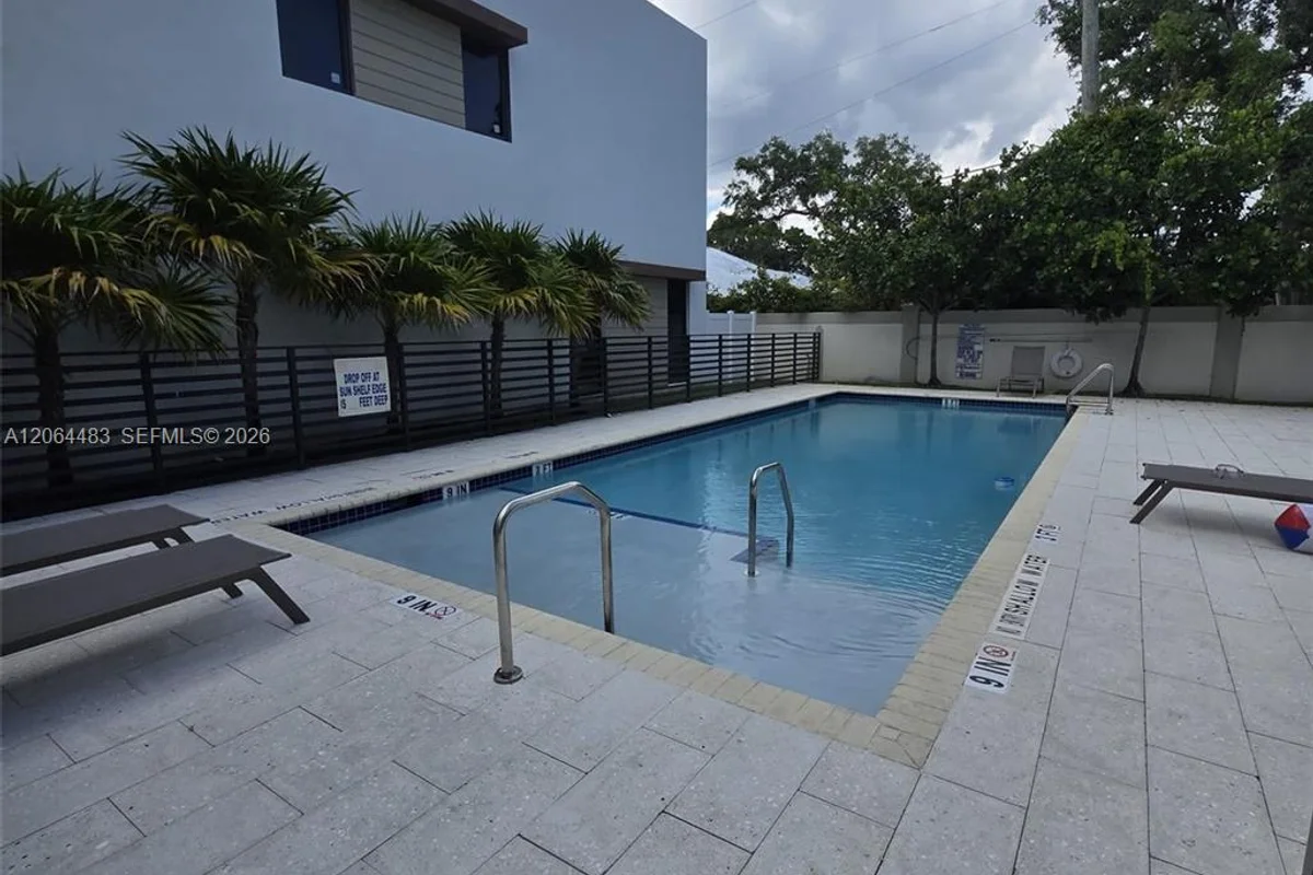 5503 W Oak Way, Dania Beach: photo 1 of 37