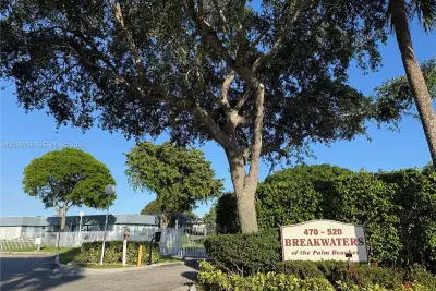 500 Executive Center Dr #2A, West Palm Beach: photo 1 of 6