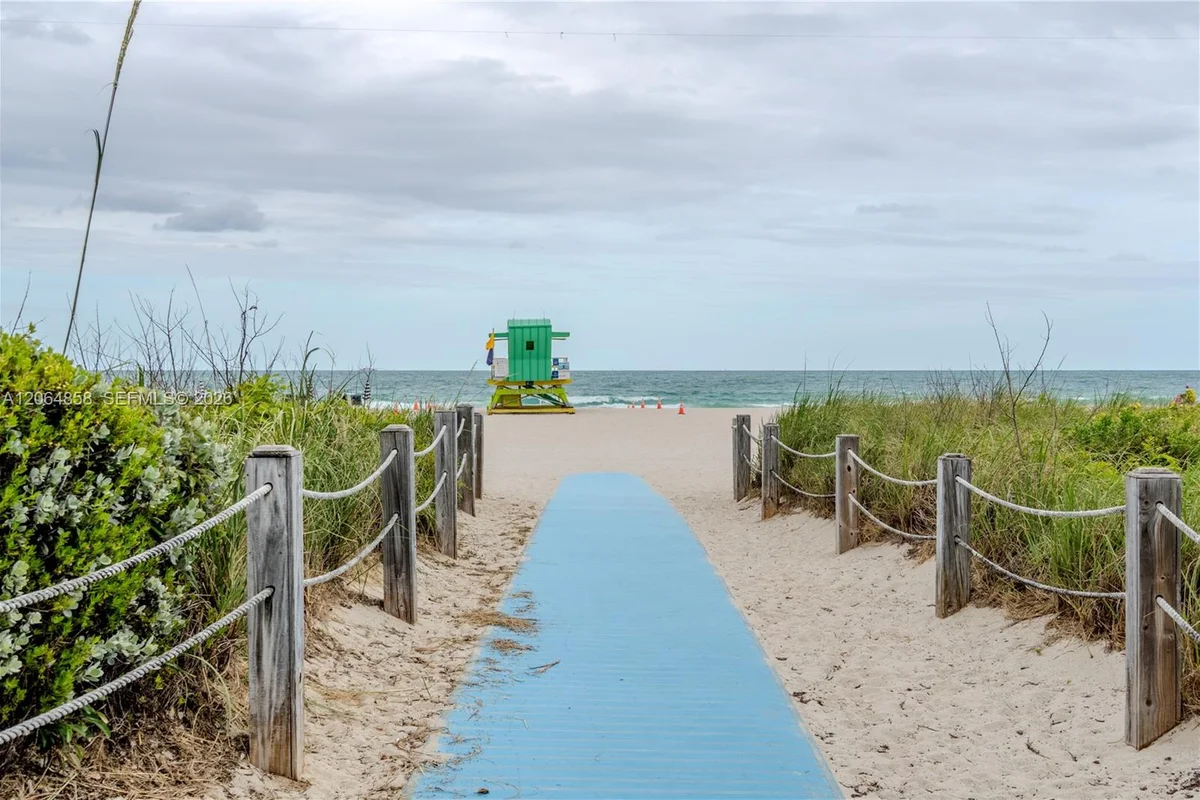 401 Ocean Dr #222, Miami Beach: photo 1 of 18