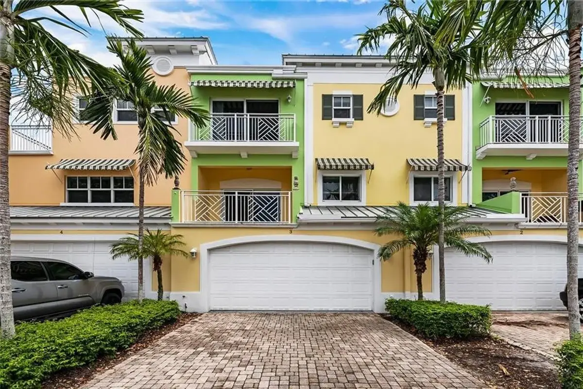 708 SE 15th St #3, Fort Lauderdale: photo 1 of 34
