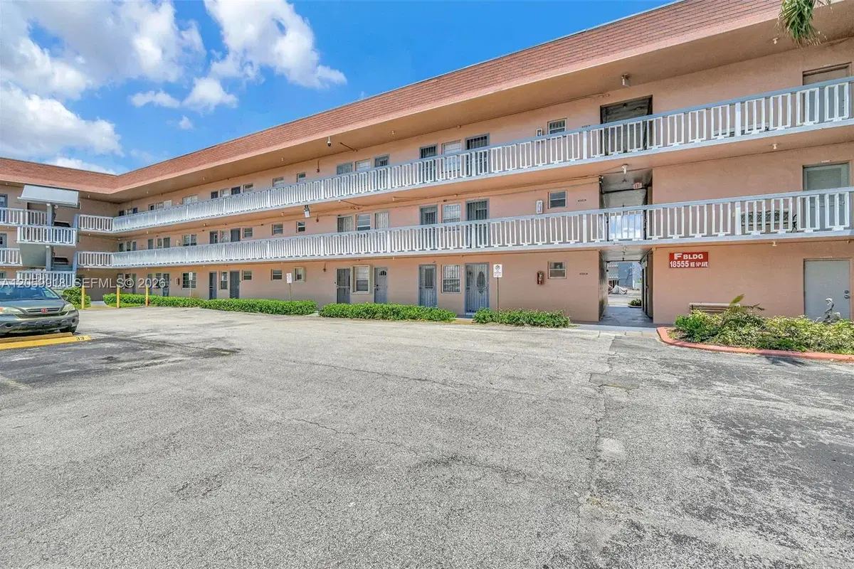 18555 NE 14th Ave #502, Miami: photo 1 of 43