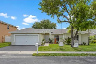 4021 SW 72nd Ter, Davie: photo 1 of 24
