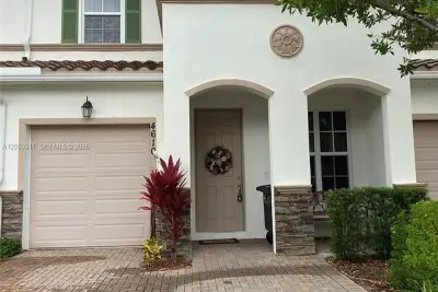 4610 Tara Cove Way, West Palm Beach: photo 1 of 26