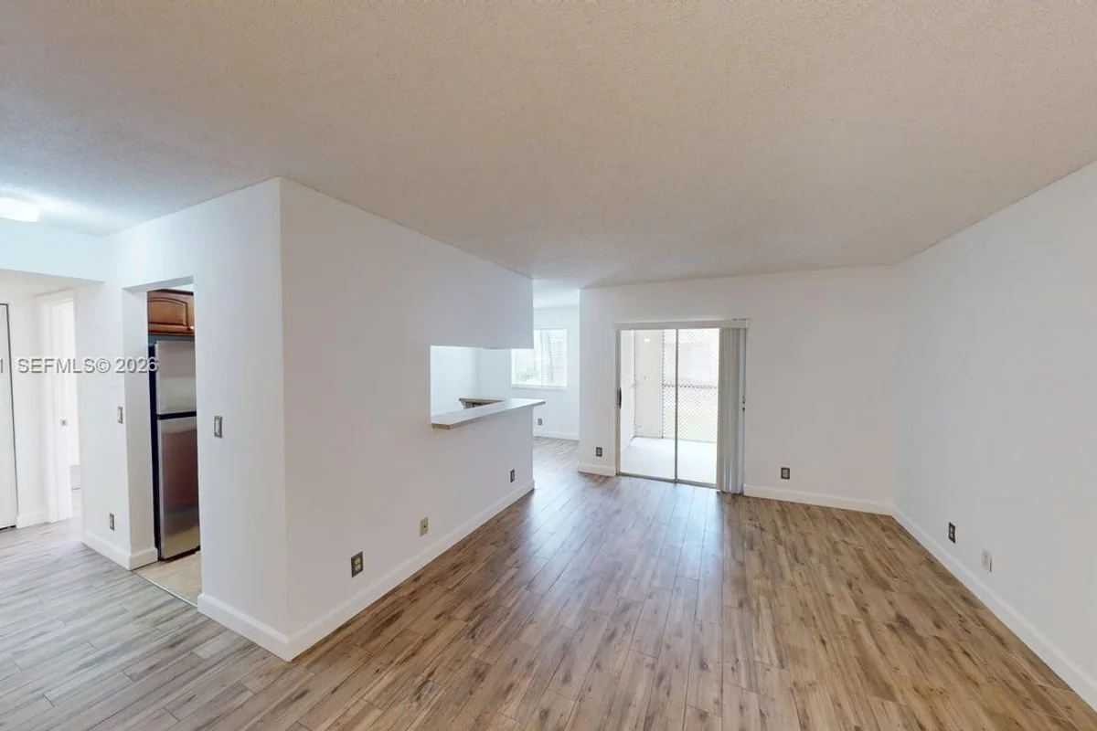 9855 Westview Dr #717, Coral Springs: photo 1 of 33