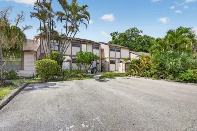 110 Sherwood Cir #4C, Jupiter: photo 1 of 36