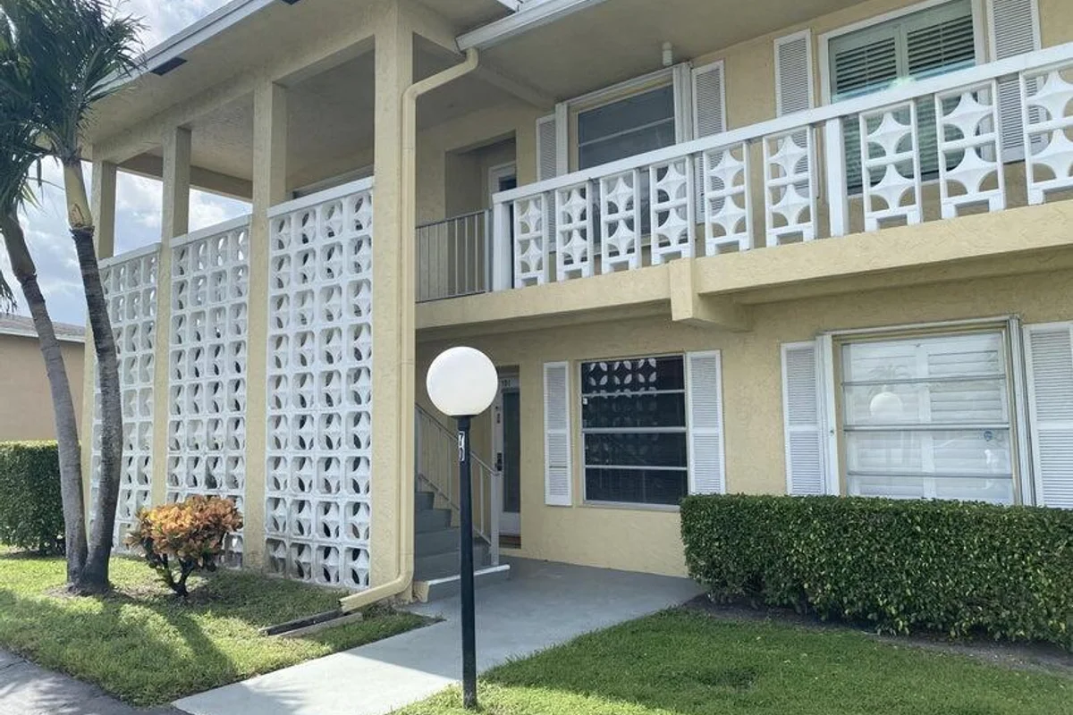 1141 Violet Ter #101, Delray Beach: photo 1 of 21