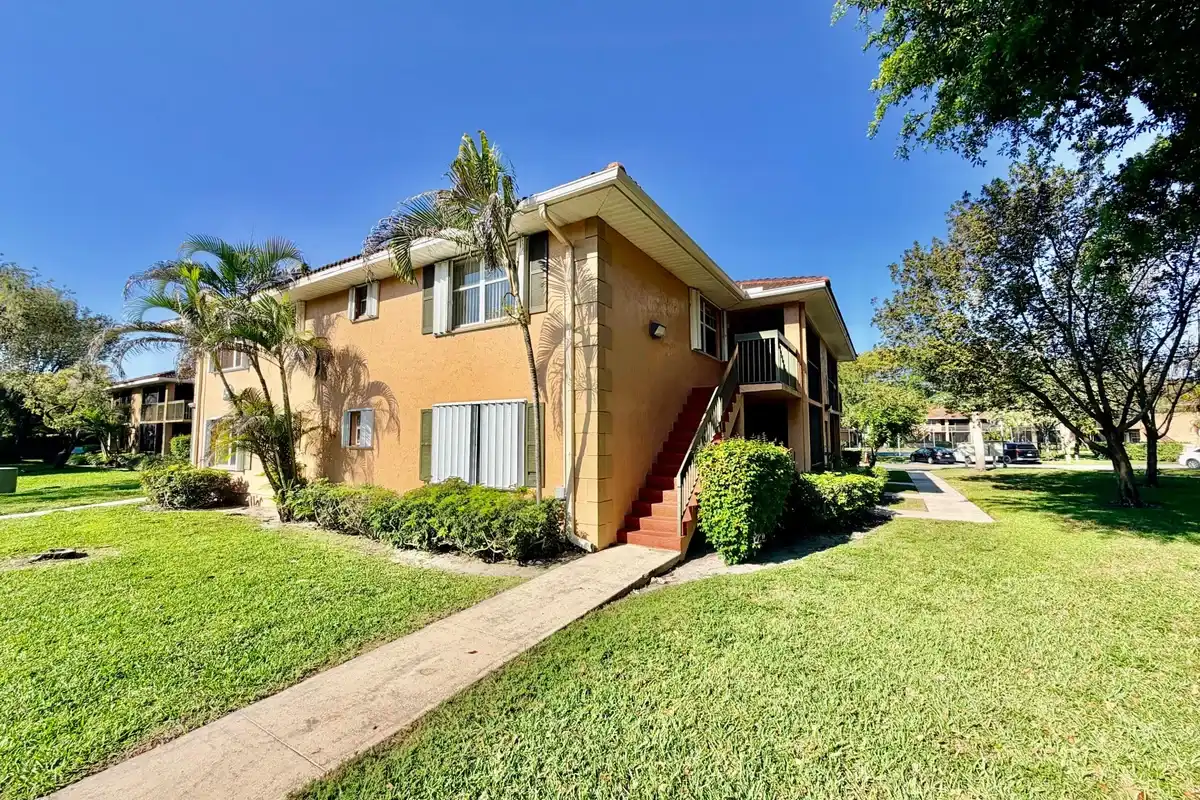 741 NW 104th Ave #203, Pembroke Pines: photo 1 of 42