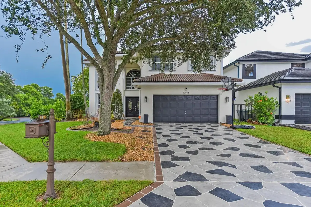 10848 Tamoron Ln, Boca Raton: photo 1 of 47