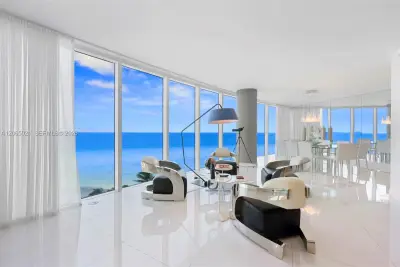 2711 S Ocean Dr #902, Hollywood: photo 1 of 24