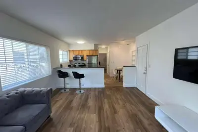 8011 Abbott Ave #2, Miami Beach: photo 1 of 6