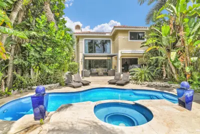 753 Villa Portofino Cir, Deerfield Beach: photo 1 of 58