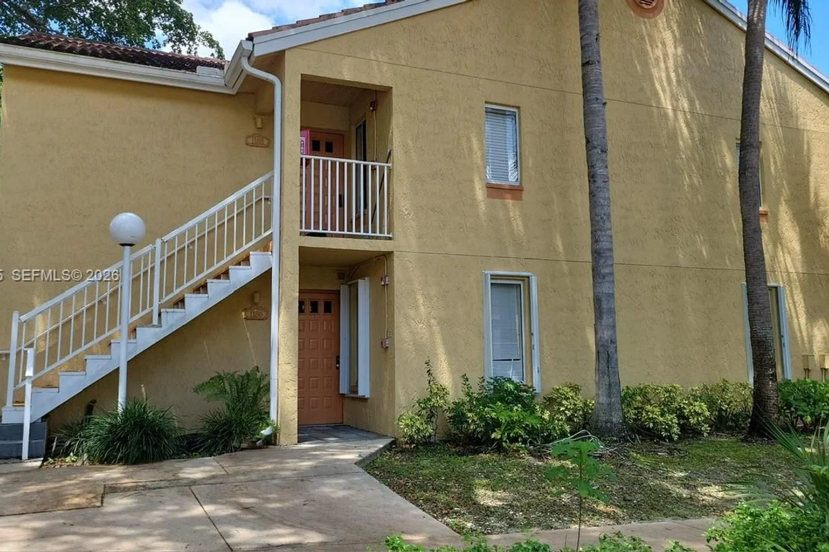 1186 Coral Club Dr, Coral Springs: photo 1 of 22