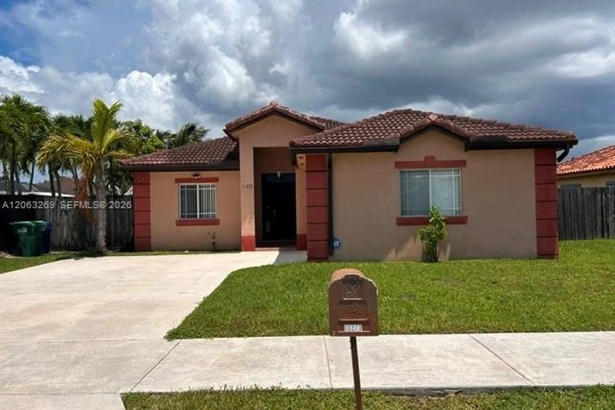 13273 SW 252nd Ln, Homestead: photo 1 of 15