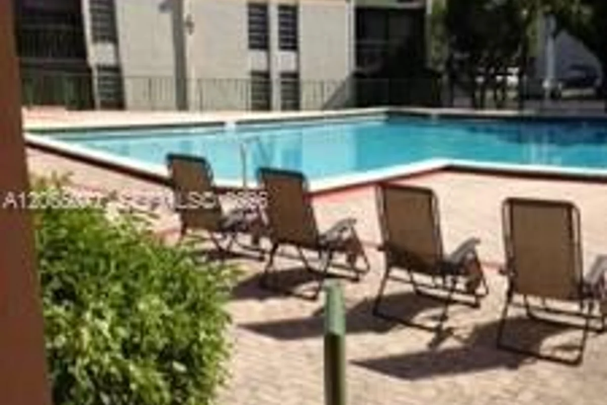 8810 Fontainebleau Blvd #209, Miami: photo 1 of 20