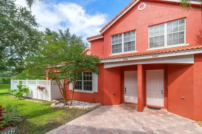 5548 Boynton Gardens Dr, Boynton Beach: photo 1 of 30