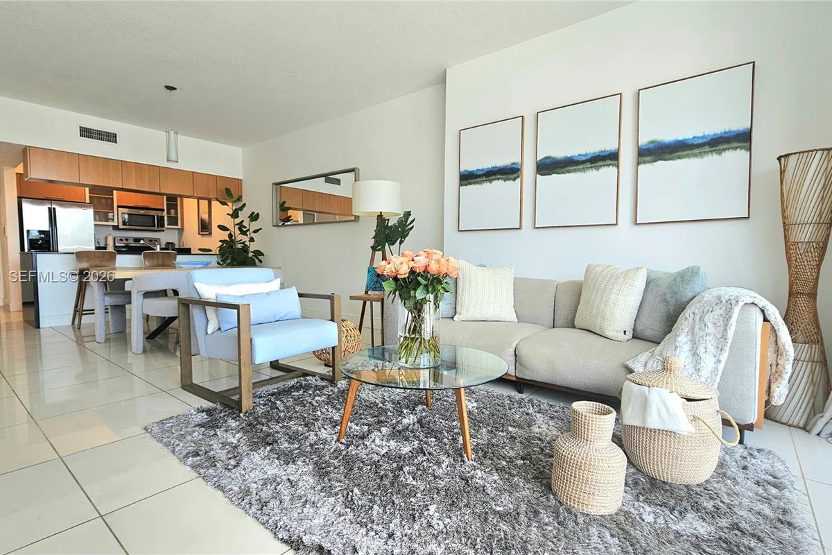 1750 N Bayshore Dr #2010, Miami: photo 1 of 23