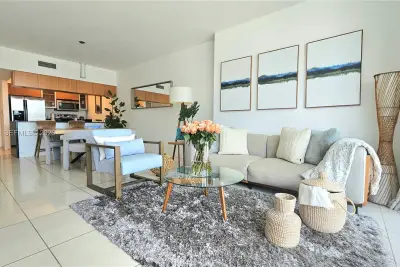 1750 N Bayshore Dr #2010, Miami: photo 1 of 23