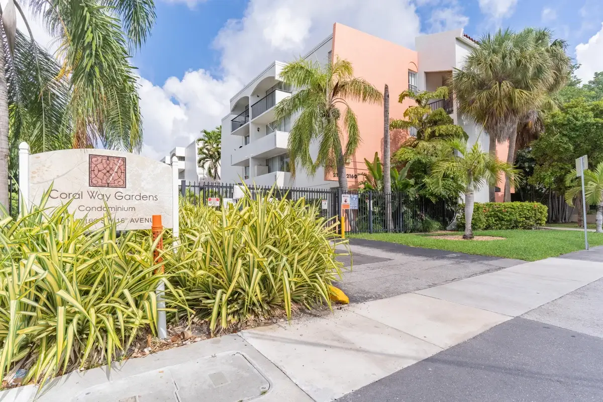 2160 SW 16th Ave #317, Miami: photo 1 of 23