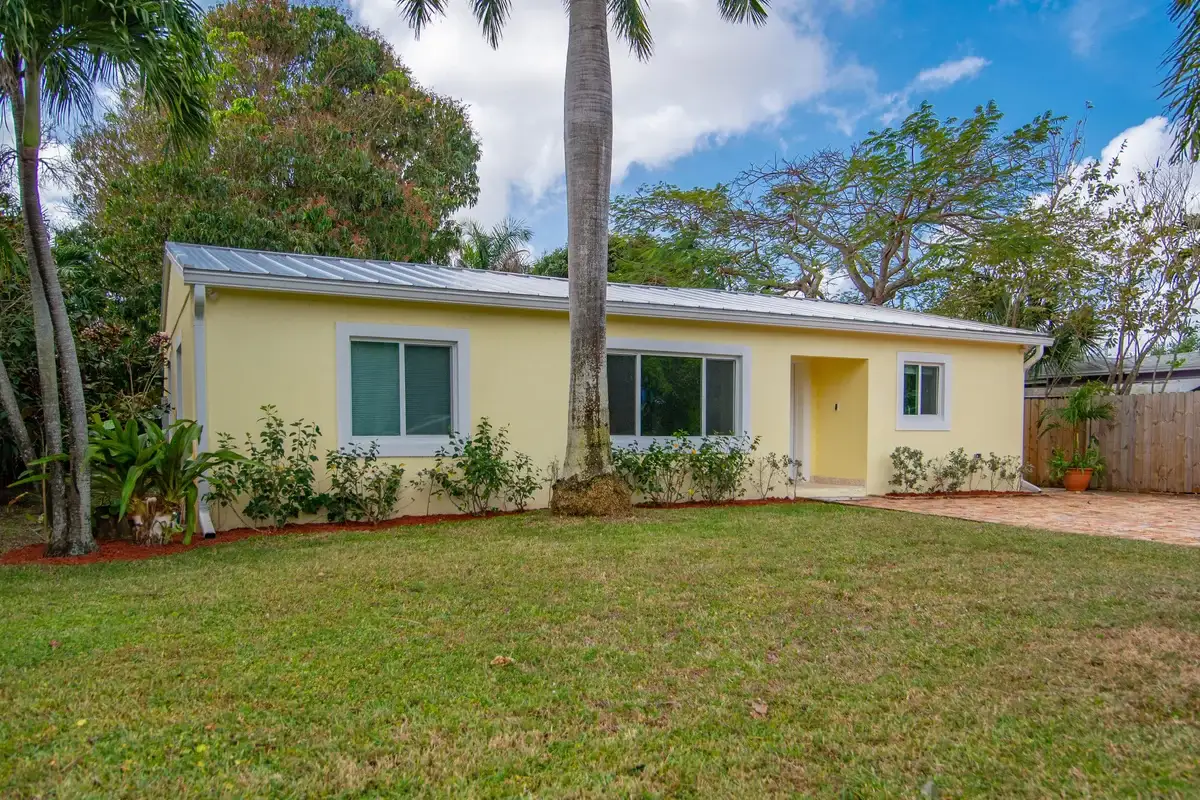 364 Orange Way, West Palm Beach: photo 1 of 21