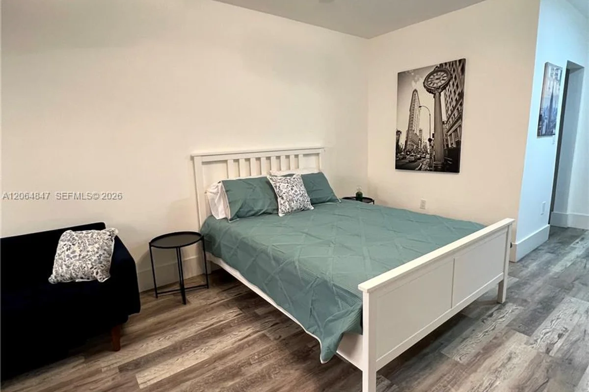 8132 Harding Ave #3, Miami Beach: photo 1 of 9