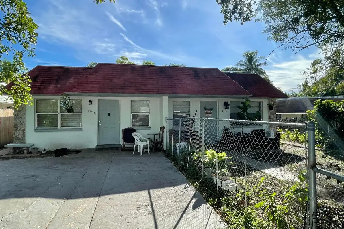 1316 NW 8th Ave, Fort Lauderdale: photo 1 of 15