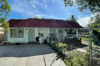 1316 NW 8th Ave, Fort Lauderdale: photo 1 of 15