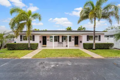 1761-1763 NE 52nd St, Fort Lauderdale: photo 1 of 46