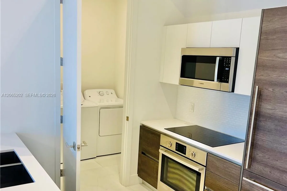 301 Altara Ave #210, Coral Gables: photo 1 of 16